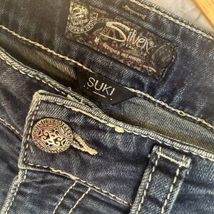Silver Brand Jeans women's Suki W30 L22 1/2 Embroidered details
